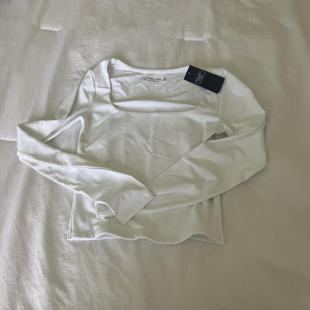 Abercrombie White Long Sleeve Top new with tags XS